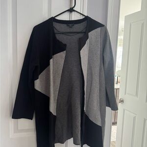 Ann Taylor Black and Gray Knit Top